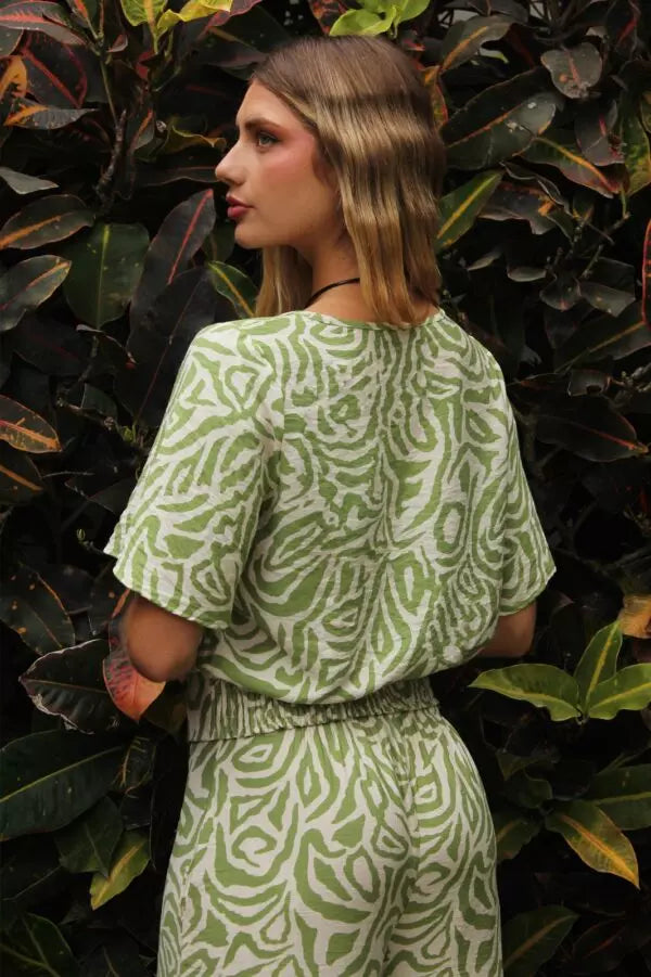 Blusa print con multiaguja