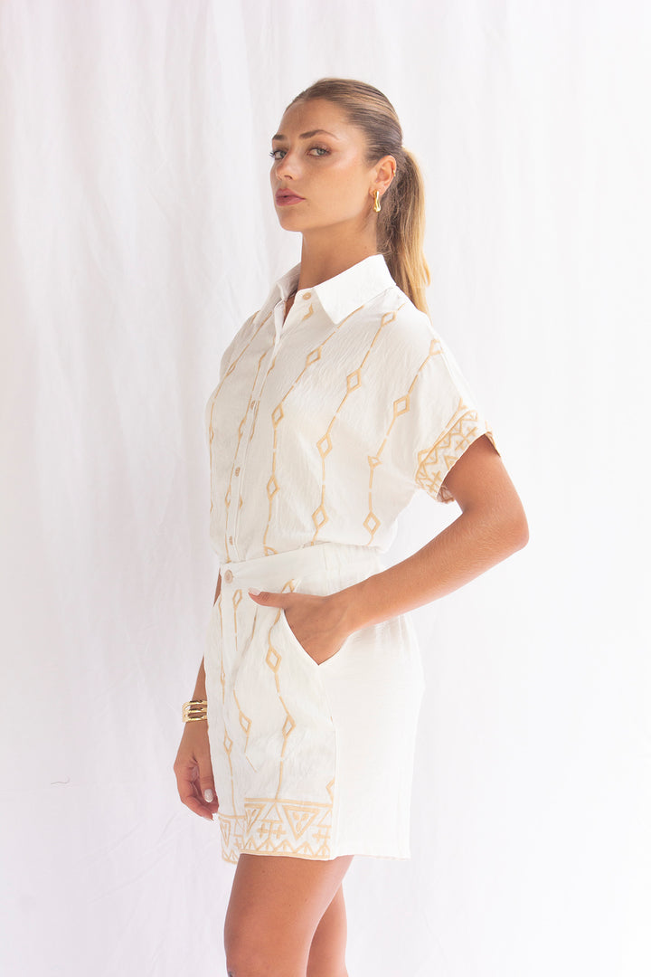 Short algodón con bordados