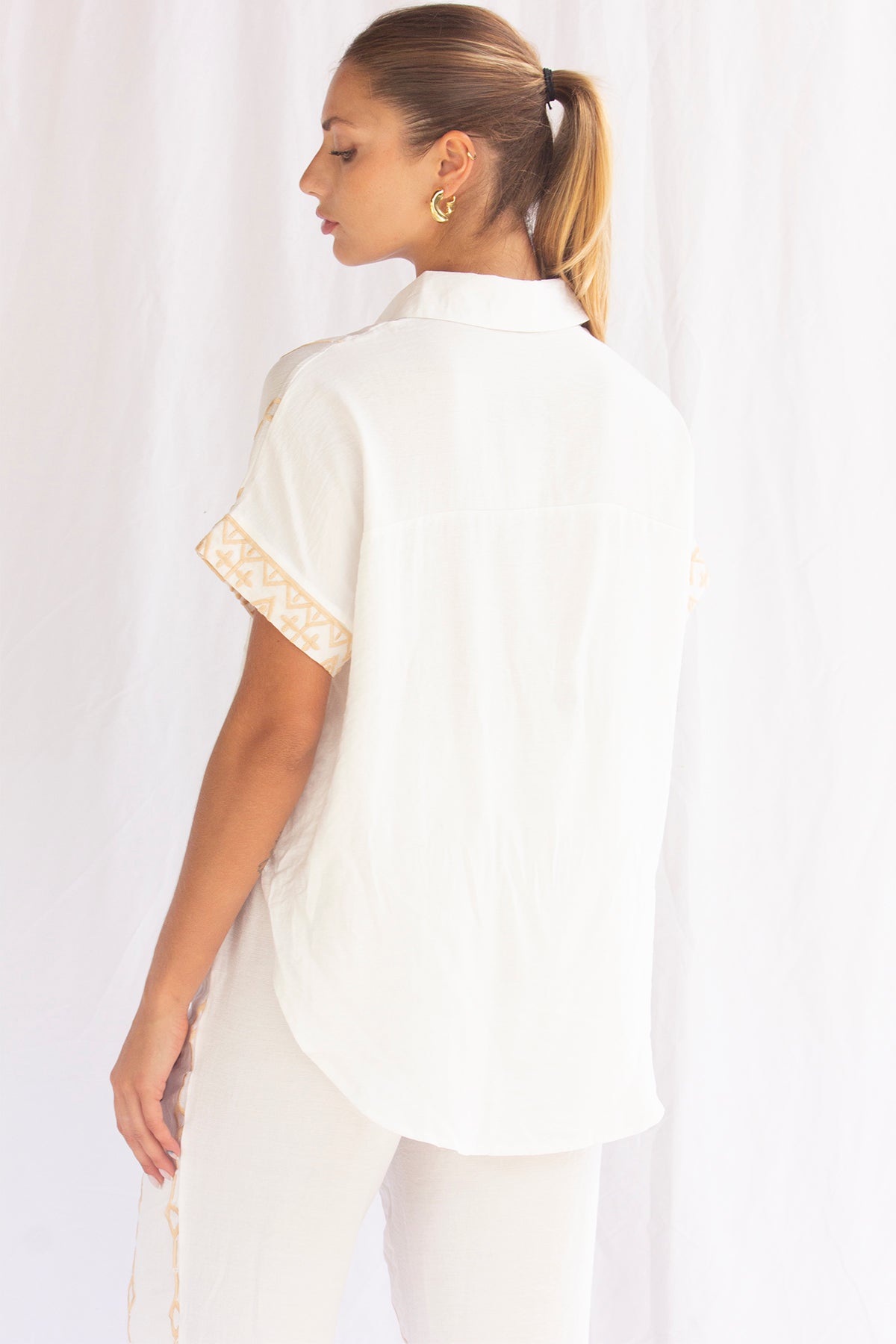 Blusa algodón con bordados