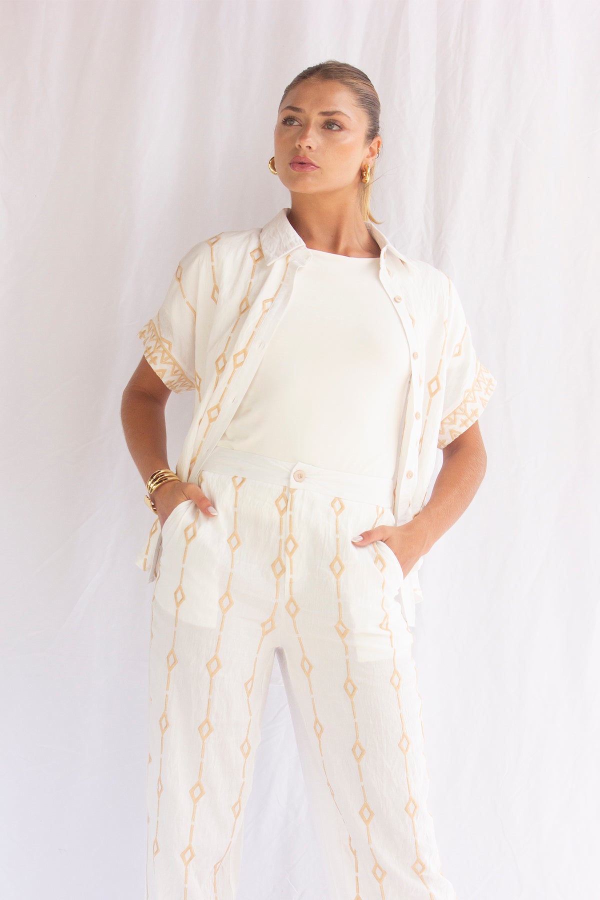 Pantalón algodón con bordado