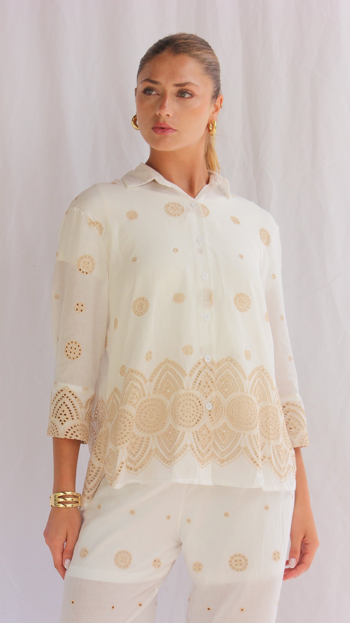 Blusa bordado mandala