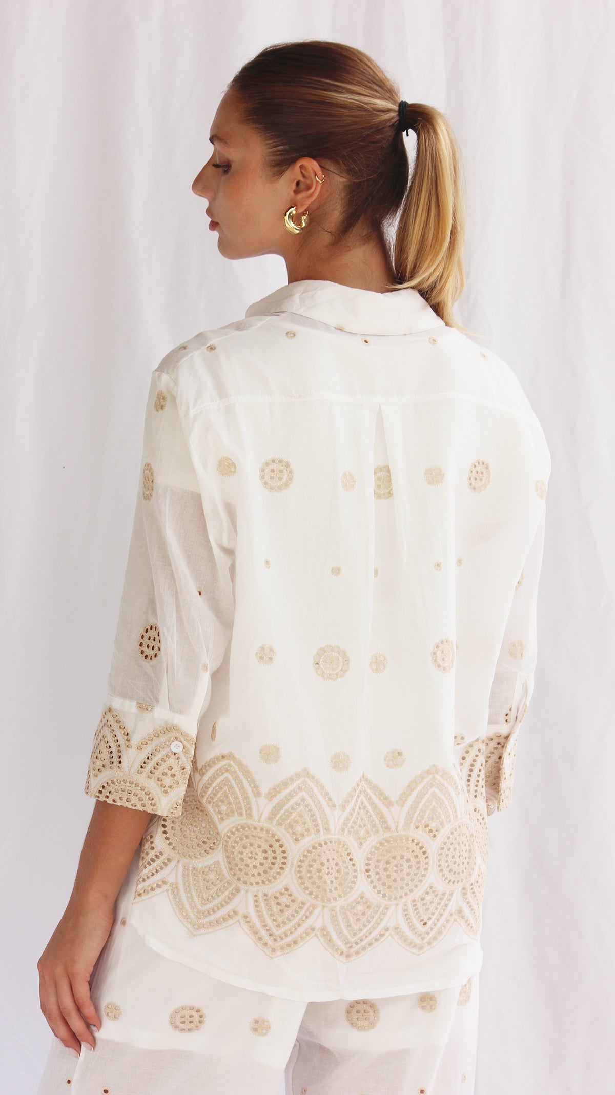 Blusa bordado mandala