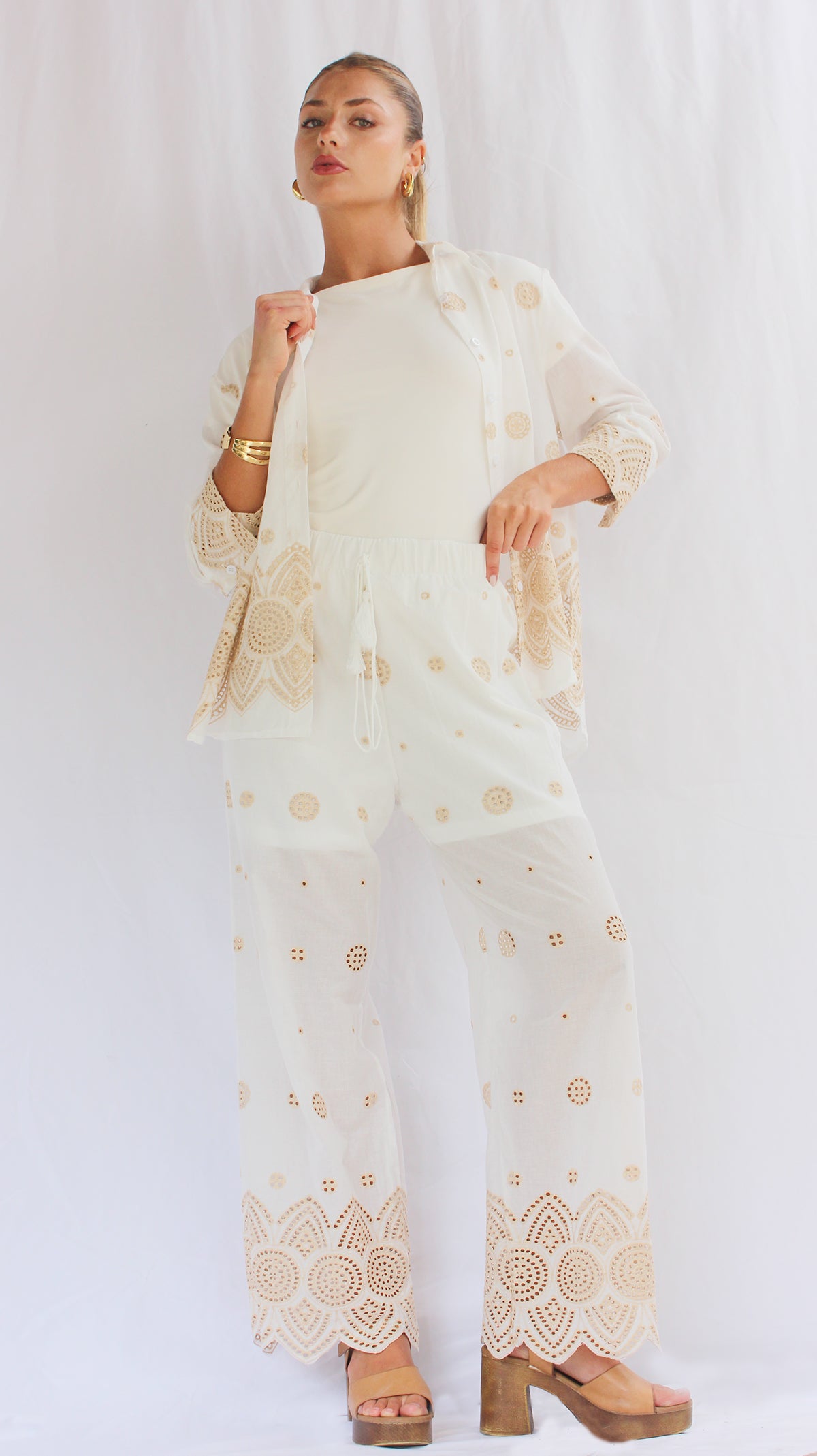 Blusa bordado mandala