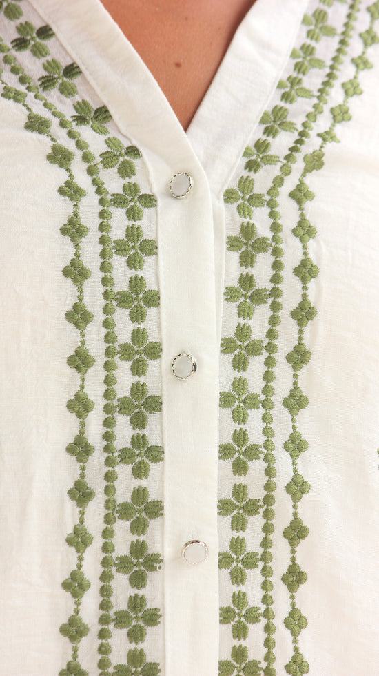 Blusa perla con bordado