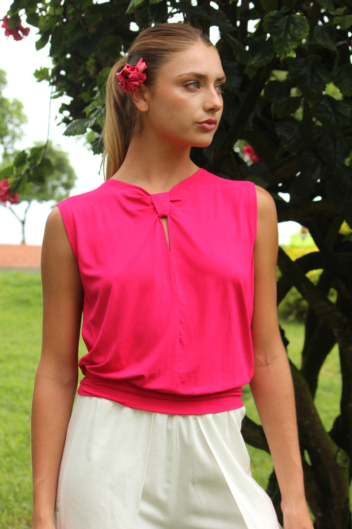 Polo con nudo de escudo