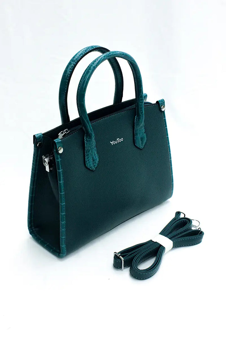 Cartera con texura en asa
