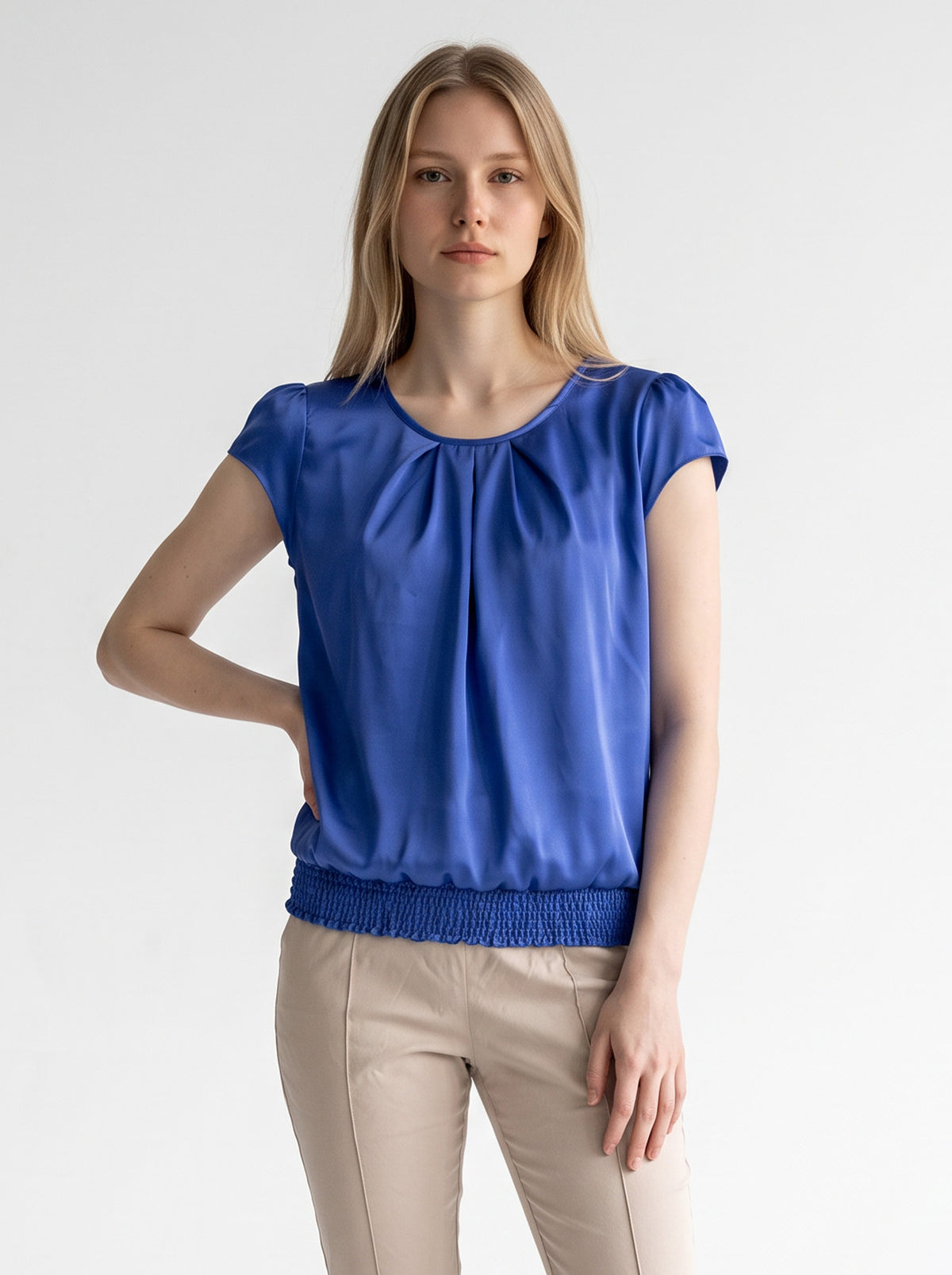 Blusa satín con recogido en cuello